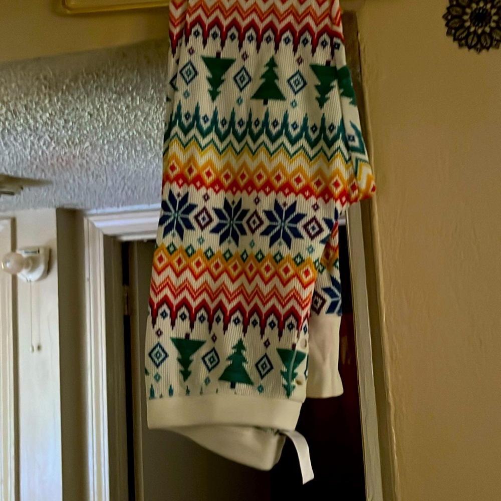 Old Navy  Christmas pj bottom